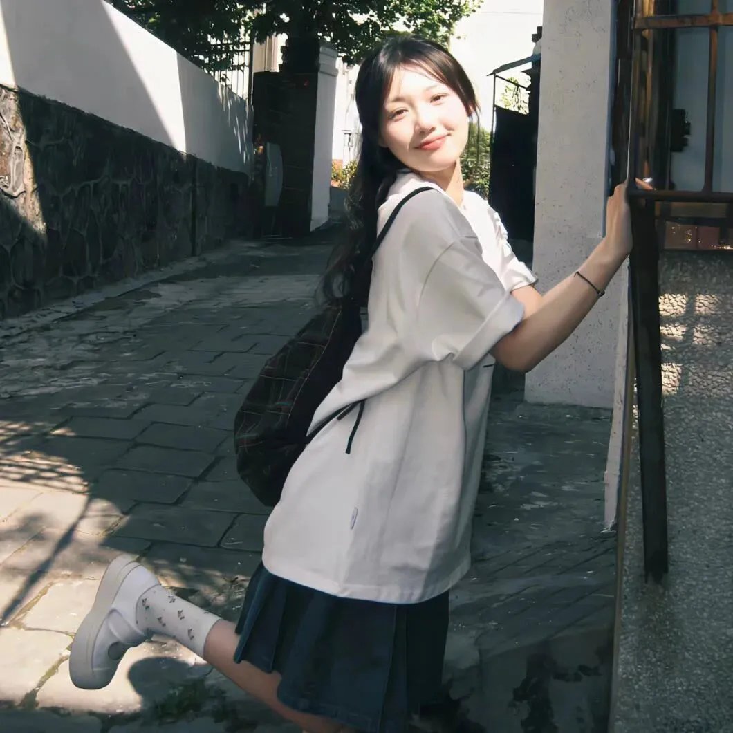 它在身后